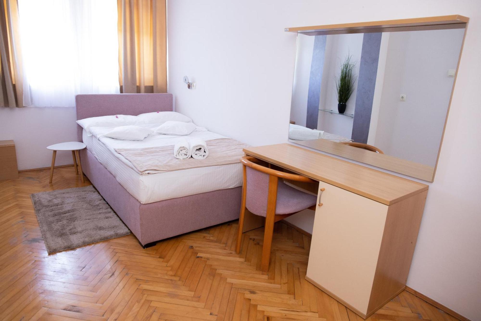 Motel New Sanatron Bosanski Novi Luaran gambar