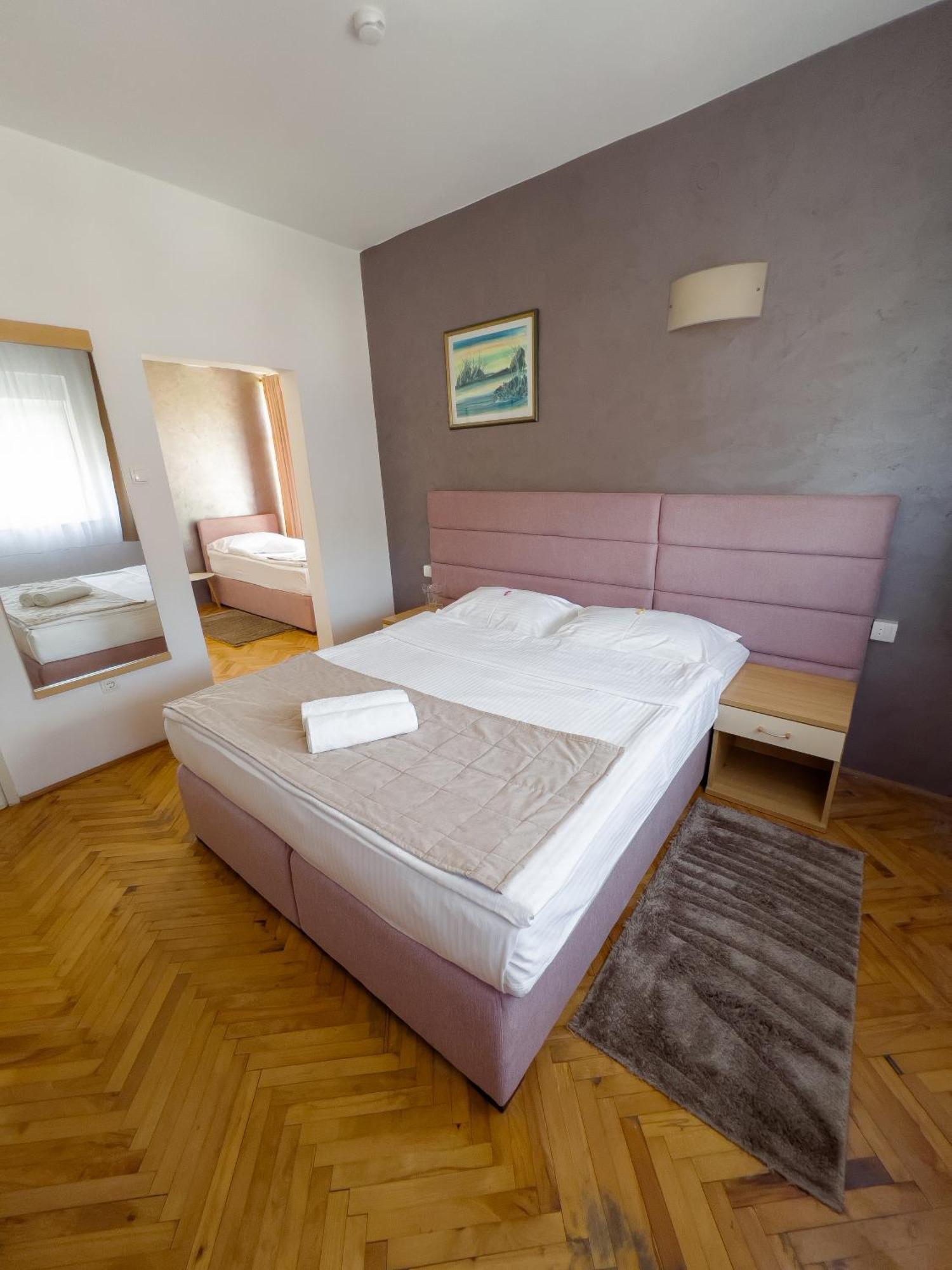 Motel New Sanatron Bosanski Novi Luaran gambar