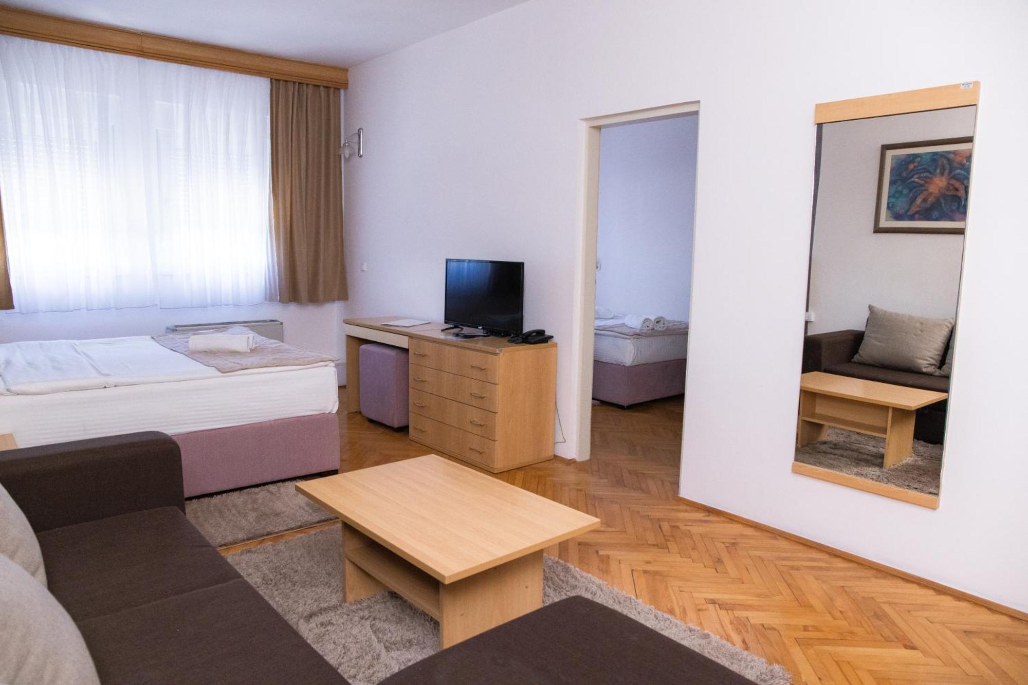 Motel New Sanatron Bosanski Novi Luaran gambar
