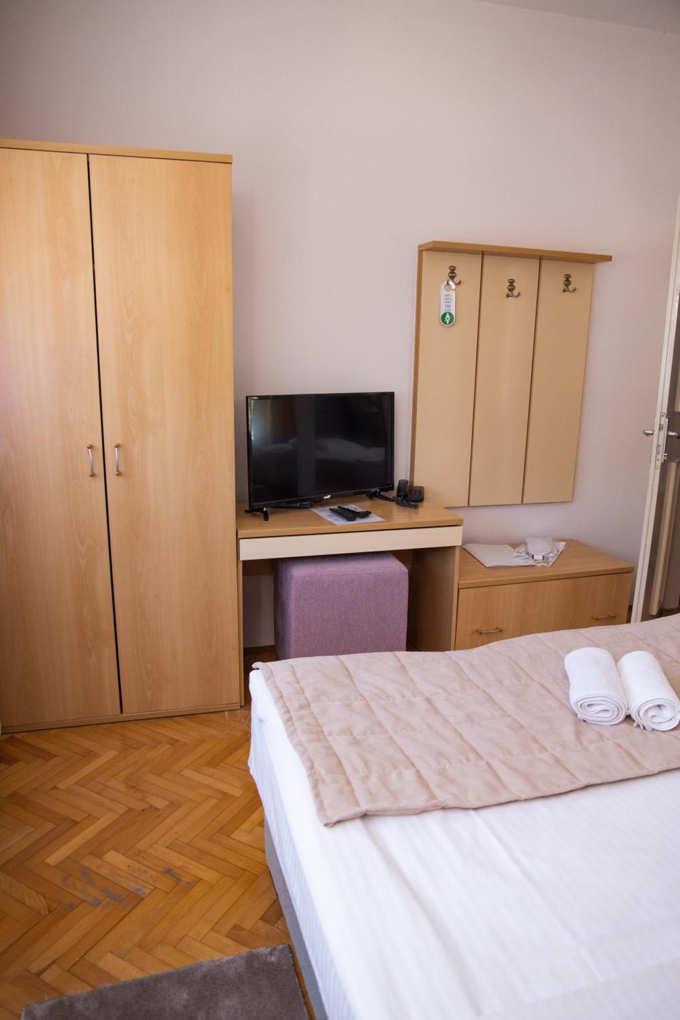Motel New Sanatron Bosanski Novi Luaran gambar